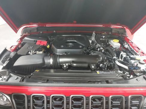 Used 2025 Jeep Wrangler Unlimited Sport AWD/4WD image 29