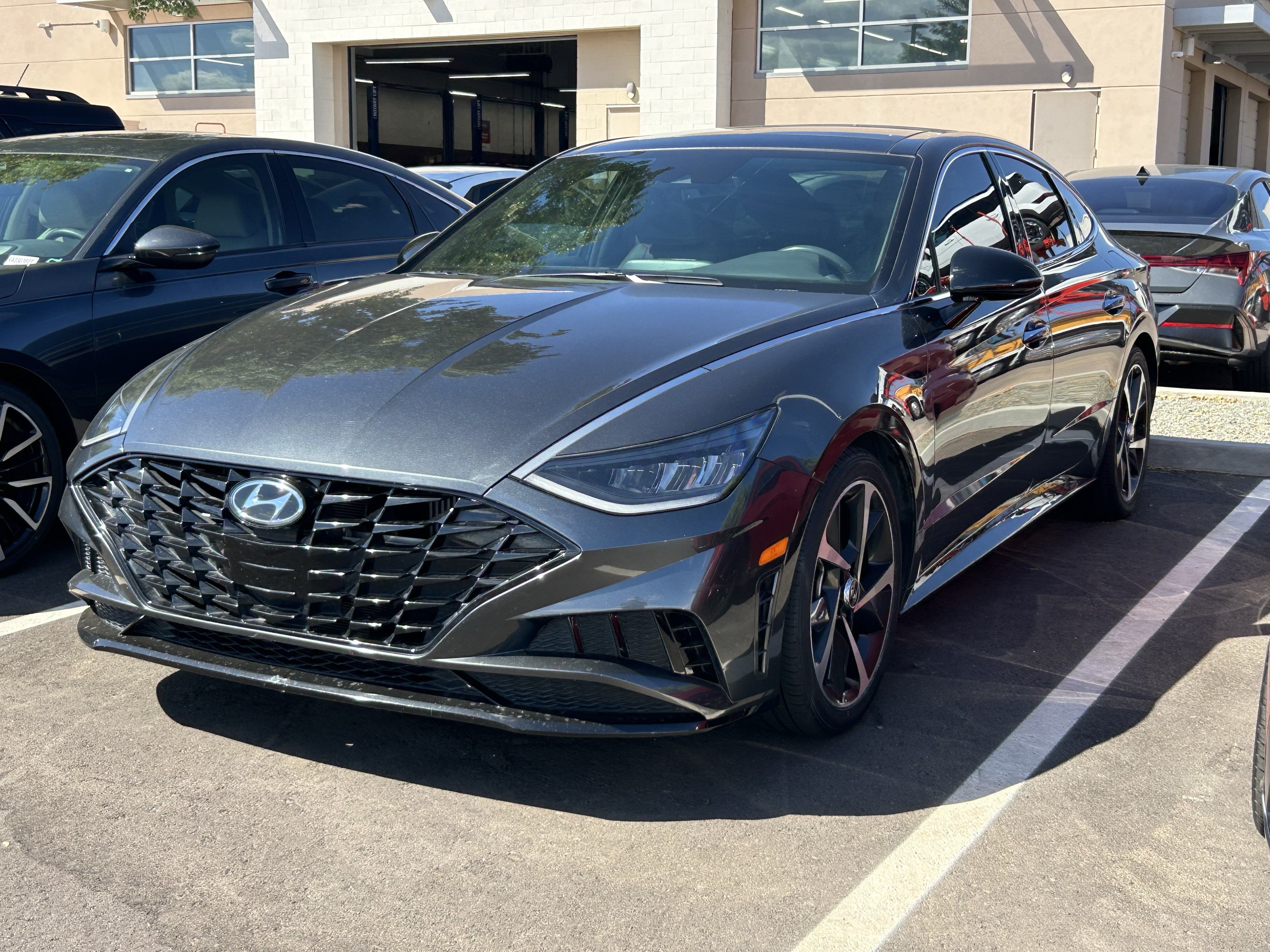 Certified 2023 Hyundai Sonata SEL Plus w/ Cargo Package FWD image 3