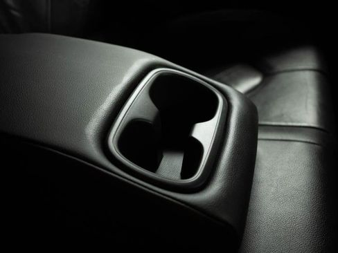 Used 2018 Toyota Camry XLE image 17