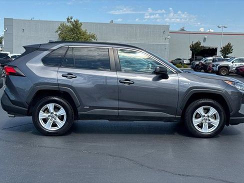 Certified 2021 Toyota RAV4 LE AWD/4WD image 6