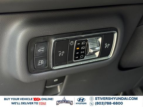 Used 2025 Lincoln Nautilus Reserve AWD/4WD image 34