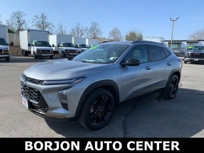 Used 2025 Chevrolet Trax ACTIV w/ Sunroof Package