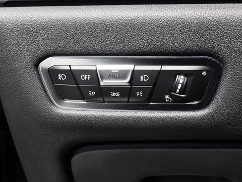 Used 2022 BMW X7 xDrive40i w/ M Sport Package image 45