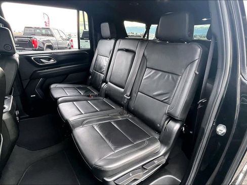 Used 2024 Chevrolet Suburban LT image 26