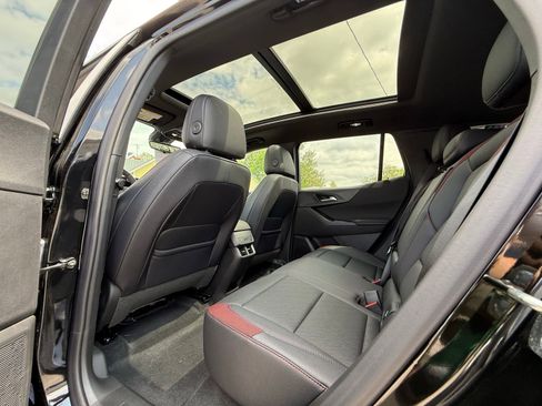 New 2026 Chevrolet Equinox RS w/ Safety and Technology Package AWD/4WD image 32
