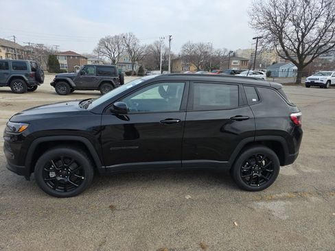 New 2026 Jeep Compass Latitude image 4