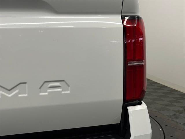 Certified 2026 Toyota Tacoma SR5 AWD/4WD image 14