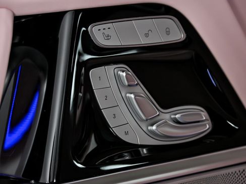 Used 2025 Mercedes-Benz G 63 AMG 4MATIC image 19
