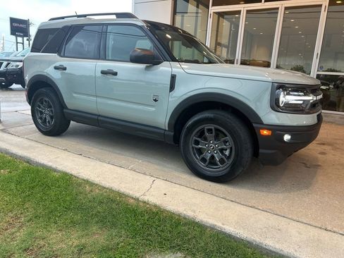 Used 2024 Ford Bronco Sport Big Bend w/ Convenience Package AWD/4WD image 2