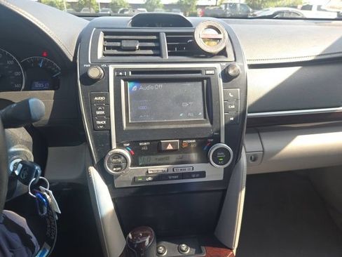 Used 2012 Toyota Camry XLE FWD image 12