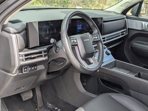 Used 2025 Hyundai Santa Fe SEL AWD/4WD image 14