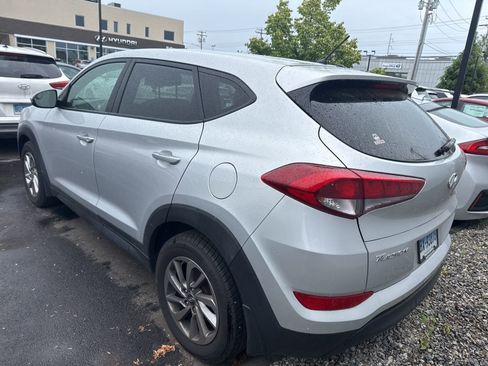 Used 2018 Hyundai Tucson SE w/ Cargo Package FWD image 4