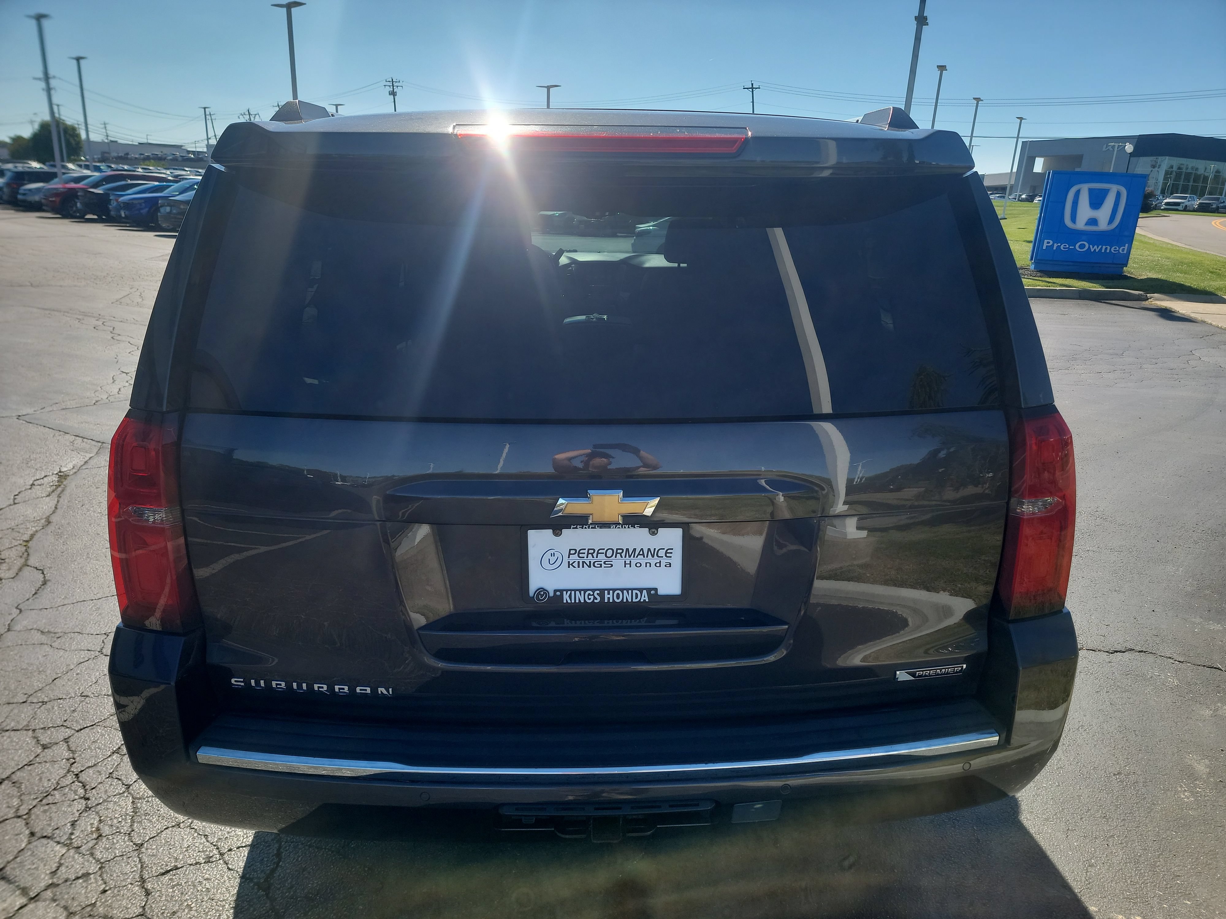 Used 2018 Chevrolet Suburban Premier AWD/4WD image 8