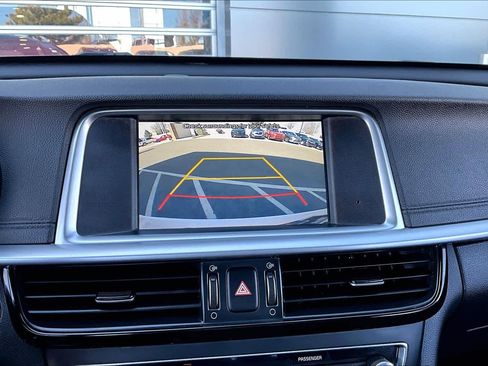 Used 2020 Kia Optima SE image 25