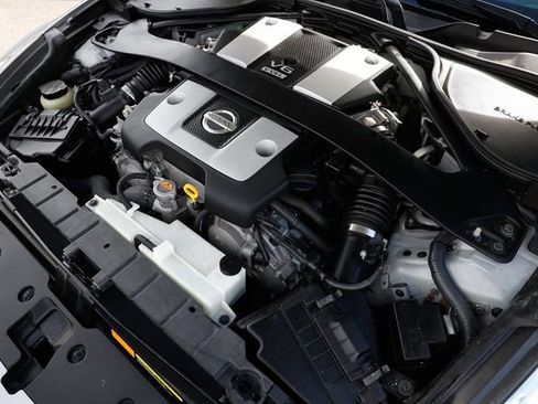 Used 2010 Nissan 370Z Touring image 49