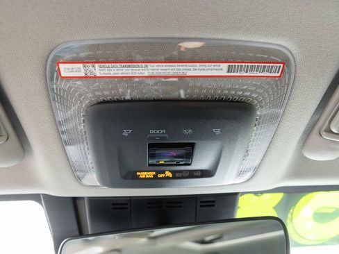 Used 2026 Toyota Prius Plug-In Hybrid image 24