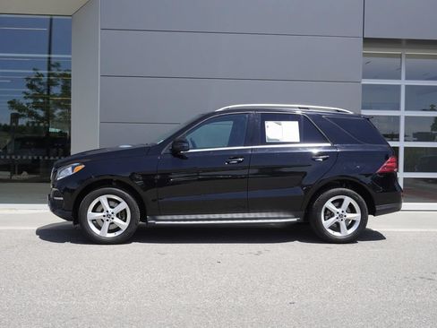 Used 2019 Mercedes-Benz GLE 400 4MATIC image 8