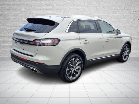 Used 2022 Lincoln Nautilus Reserve w/ Luxury Package AWD/4WD image 4