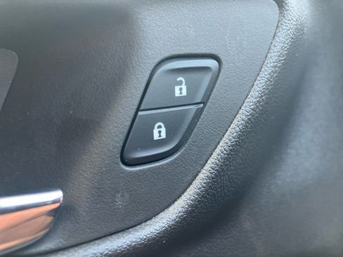 Used 2026 Chevrolet Trax LS w/ LS Convenience Package FWD image 13