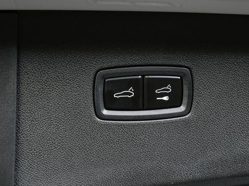 New 2026 Porsche Cayenne Turbo image 30