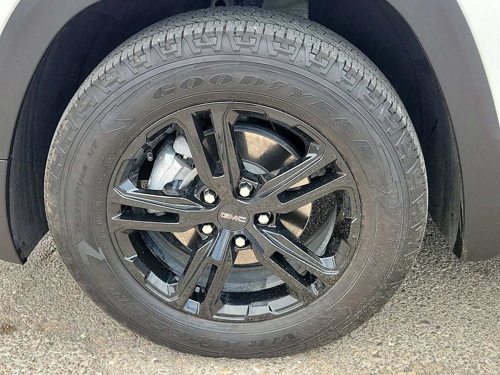 Used 2024 GMC Terrain AT4 w/ Tech Package AWD/4WD image 17