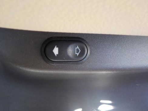 Used 2018 Jaguar F-PACE Prestige image 26