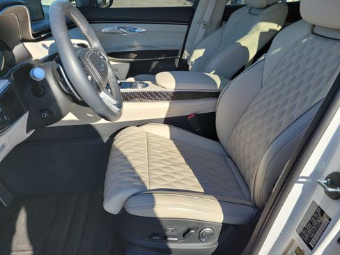 Used 2023 Genesis GV70 3.5T Sport w/ Sport Prestige Package image 14