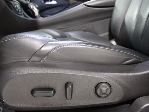 Used 2020 Buick Envision Essence image 18