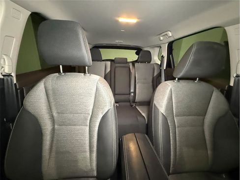 Used 2022 Nissan Rogue SV image 38