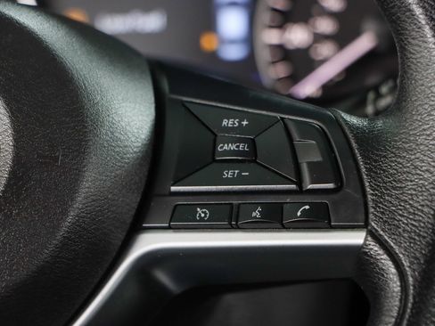 Used 2024 Nissan Altima 2.5 SV FWD image 14