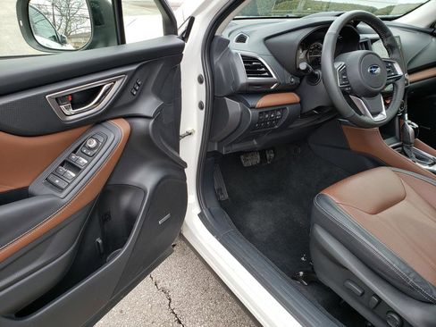 Used 2023 Subaru Forester Touring image 8