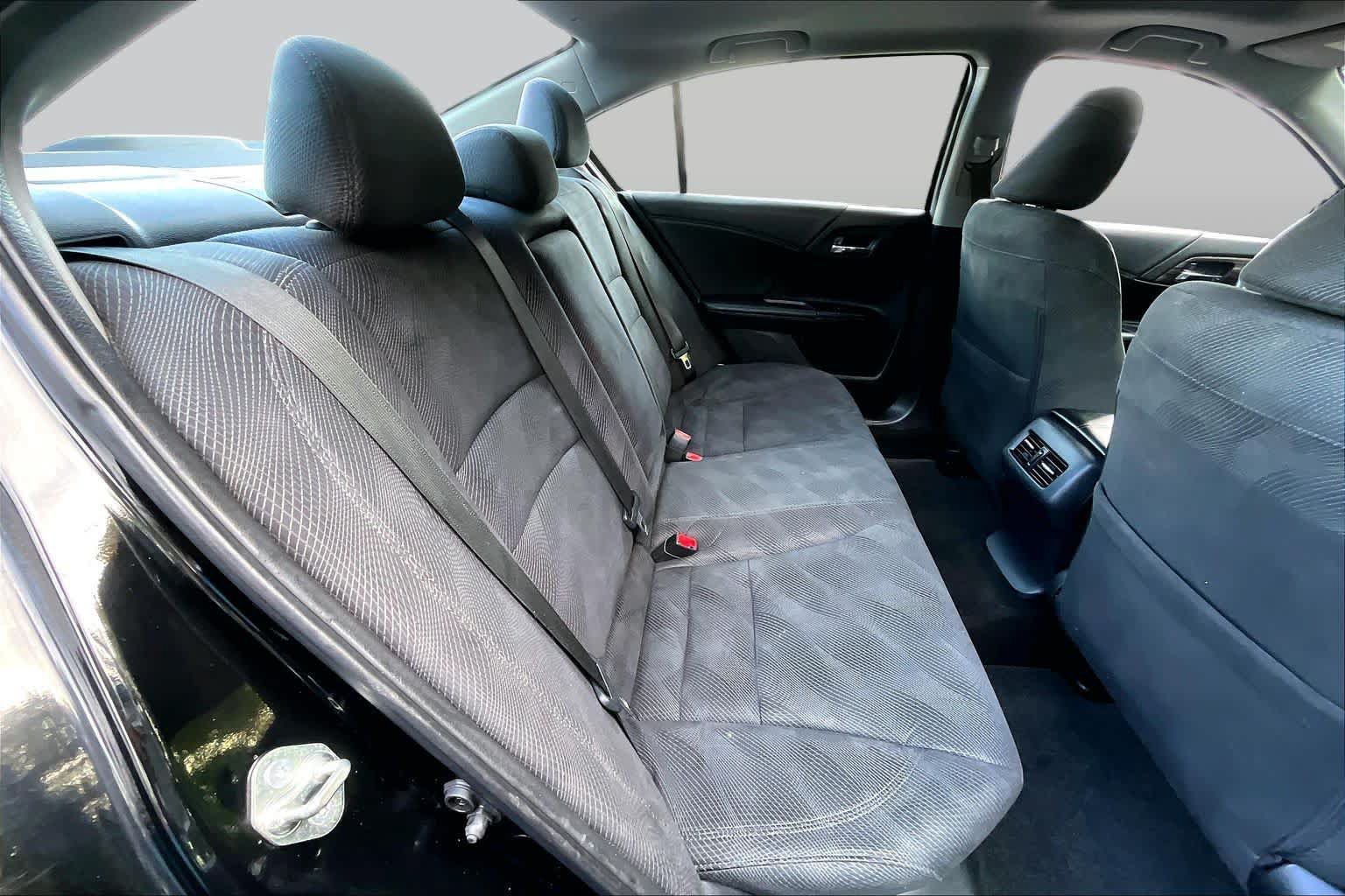Used 2016 Honda Accord EX image 19