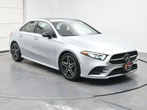Used 2020 Mercedes-Benz A 220 4MATIC image 31
