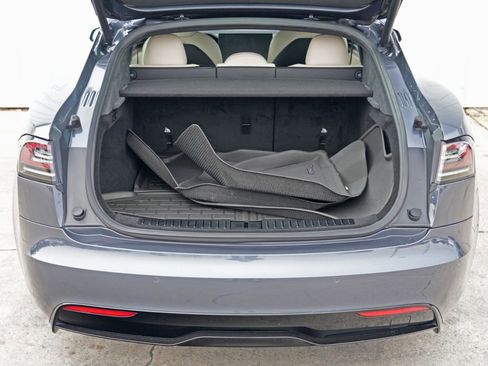 Used 2022 Tesla Model S image 10