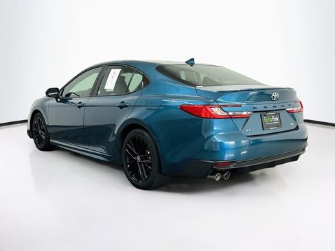 Used 2025 Toyota Camry SE FWD image 5