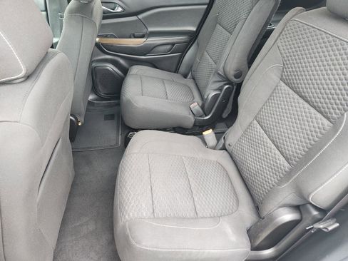 Used 2018 GMC Acadia SLE w/ Driver Alert Package I FWD image 29