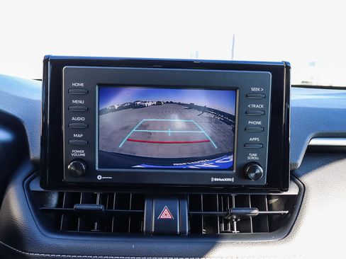 Used 2022 Toyota RAV4 XLE image 25