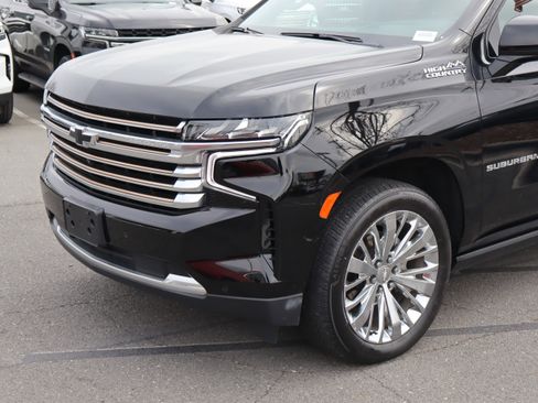 Used 2022 Chevrolet Suburban High Country image 6