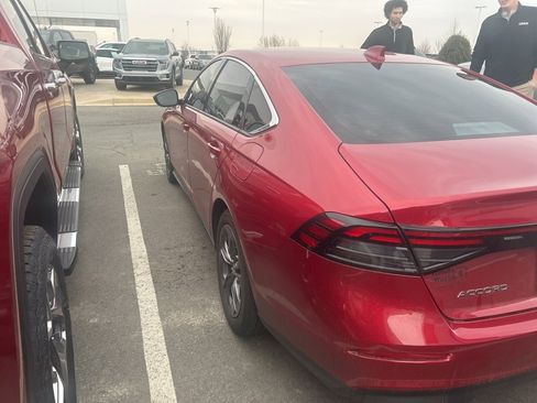 Used 2024 Honda Accord EX image 7