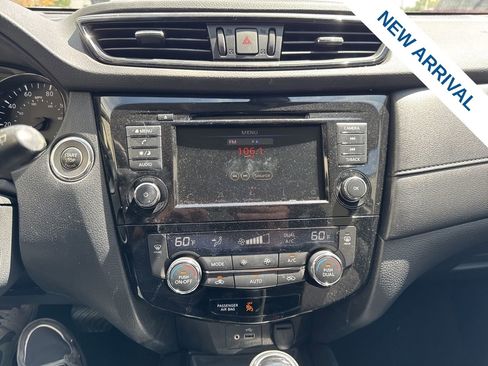 Used 2020 Nissan Rogue SV AWD/4WD image 24