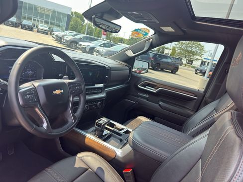Certified 2024 Chevrolet Silverado 1500 High Country w/ Technology Package AWD/4WD image 26