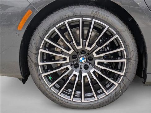 New 2026 BMW 750e xDrive w/ Executive Package image 10