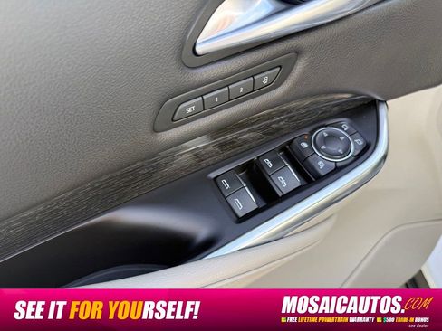 Used 2021 Cadillac XT4 Premium Luxury AWD/4WD image 27