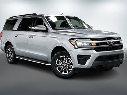 Used 2023 Ford Expedition Max XLT image 1