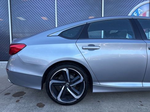 Used 2019 Honda Accord Sport image 5