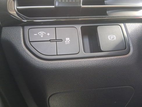 New 2026 Kia Sportage LX FWD image 13