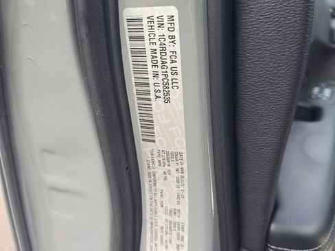 Used 2023 Dodge Durango SXT Launch Edition image 29