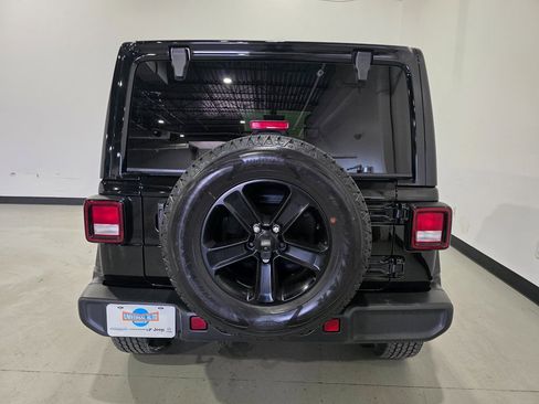 Used 2021 Jeep Wrangler Unlimited Sahara w/ Uconnect 4C Nav & Sound Group image 25