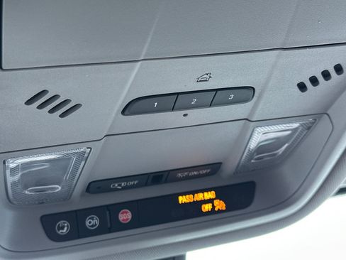 Used 2022 GMC Acadia AT4 w/ Technology Package image 25