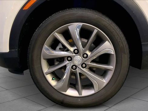 Used 2022 Buick Encore GX Essence w/ Experience Buick Package image 10